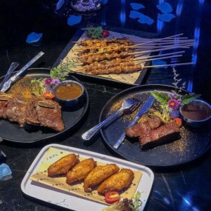 上海宝山区高境镇附近ktv招聘包厢气氛租,生意好好上班的