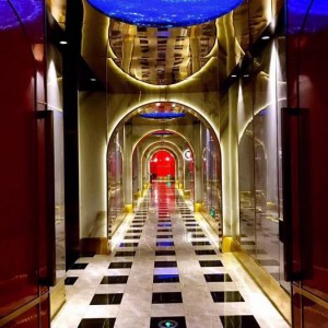 龙年地产招聘文案（龙腾盛世，地产界精英招募启事）