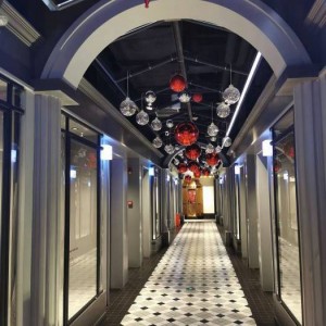 上海给小费多的夜场ktv招聘商务接待,有没有年龄限制_