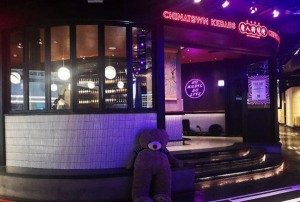 上海嘉定区江桥镇附近酒吧招聘包厢服务员,还有哪些职位