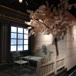 上海高级酒吧招聘酒水促销员,夜场上班适合穿黑色衣服吗？