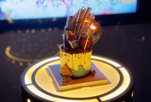 上海静安区临汾路街道附近夜场招聘包厢管家,工作好做吗？