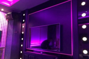 上海翻台高的夜总会招聘包厢服务员,上班需要喝酒吗？