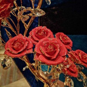 上海中低档酒吧招聘商务迎宾,交五险一金吗？