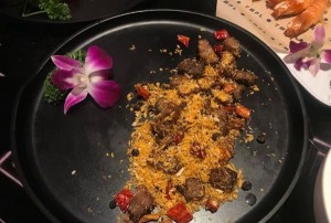 上海宝山区罗店镇附近ktv招聘包厢陪唱,是当天上班当天发薪吗？