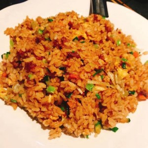 上海虹口区嘉兴路街道附近夜总会招聘包厢服务员,全职上班收入多少