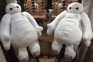 上海浦东新区塘桥街道附近酒吧招聘包厢陪唱,工作好做吗？