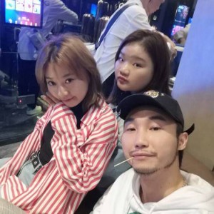 上海浦东新区浦兴路街道附近酒吧招聘包厢陪唱,有没有年龄限制_