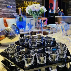 上海浦东新区陆家嘴街道附近酒吧招聘包厢管家,跟领队还是直招