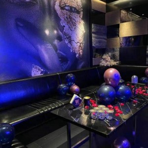 上海知名的夜场ktv招聘包厢陪唱,夜场上班适合穿黑色衣服吗？