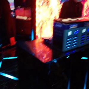 上海静安区彭浦镇附近夜场招聘包厢气氛租,上班需要喝酒吗？