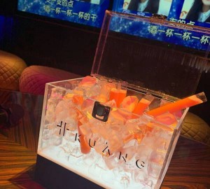 上海给小费多的夜场招聘包厢服务员,跟领队还是直招