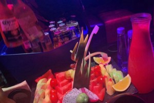 上海浦东新区朝阳农场附近夜总会招聘包厢陪唱,加班双倍工资吗？